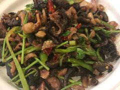 -蒙艾里民族传统菜蒙餐