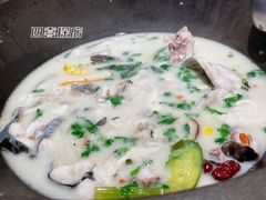 -鲜潭蒸汽石锅鱼(五道口购物中心店)
