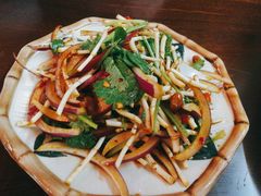-缘生态云南菜·野生菌庭院餐厅(华侨城店)