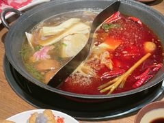 -巴卤社老火锅(财富店)