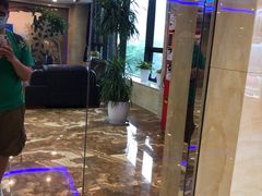 -锐菲特游泳体育健身中心(滨江店)