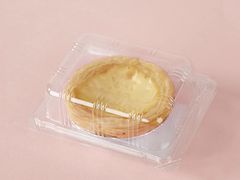 椰蓉蛋挞-红宝石·鲜奶小方·海派西点房(南丹店)