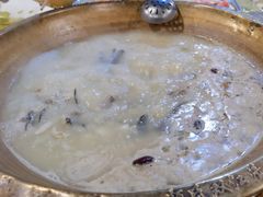 -颜氏双江清水鱼一养身火锅(磁器口店)