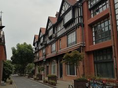 -钟书阁(松江泰晤士小镇店)