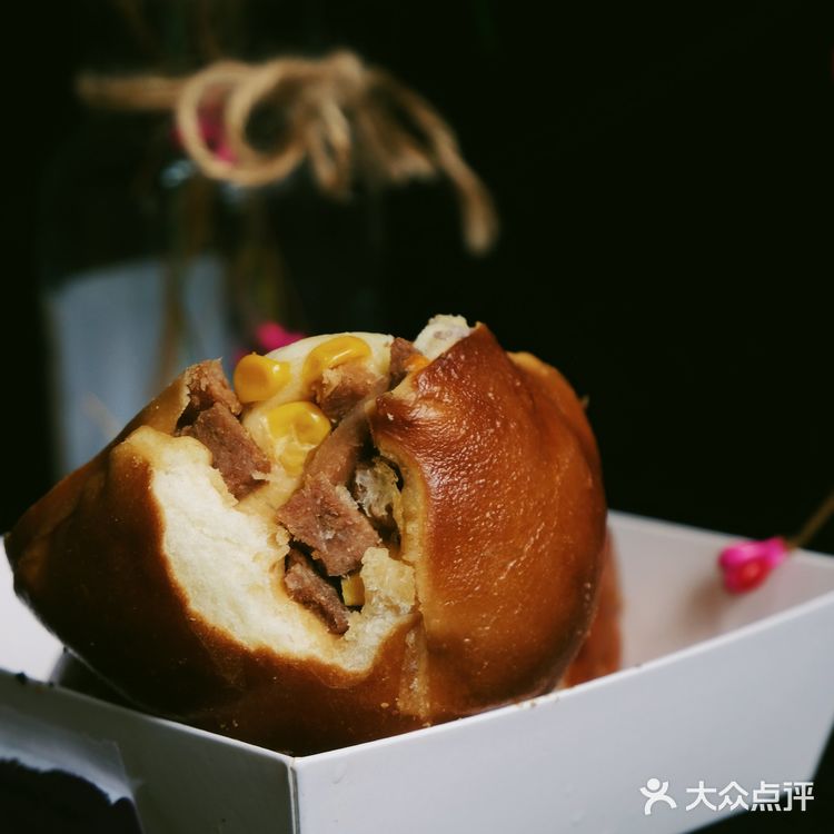 咸口叉烧特别香，黑芝麻咸奶酥上次吃觉得偏咸