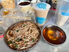 -正宗杨记普洱酸醋米线(总店)