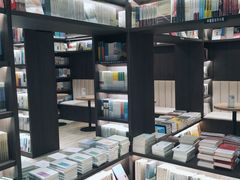 -钟书阁(群光广场店)