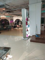 -BULB STUDIO 巴柏明星发型工作室