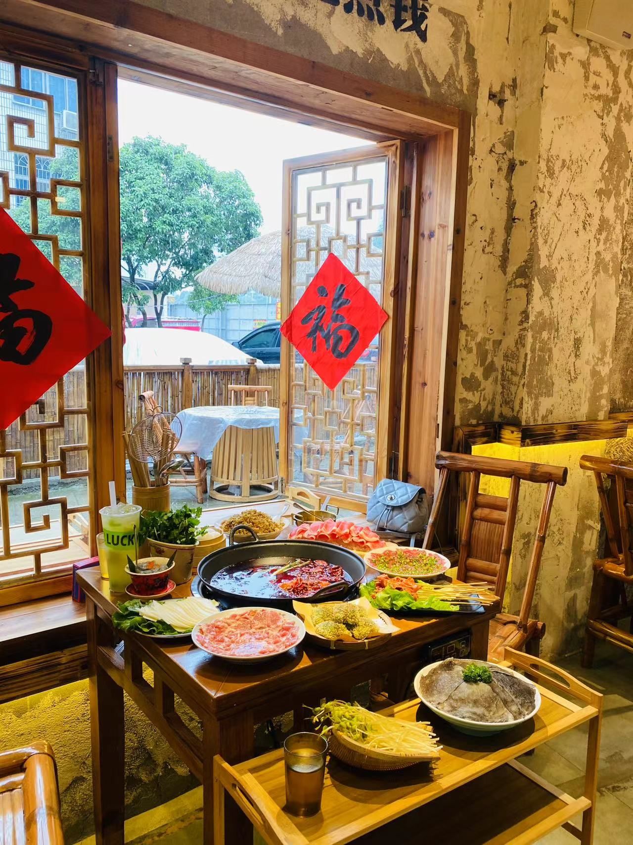 小院火锅的慵懒感是商场里给不了的!