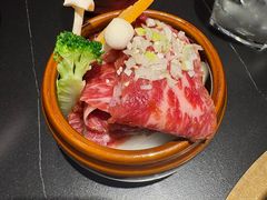 -山川小町·极番烧肉(新地假日广场店)