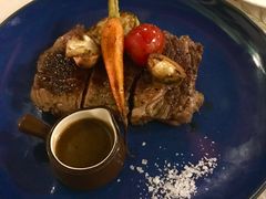 澳洲谷饲肉眼牛排配烤蔬菜土豆泥-花·fleur古董西餐厅(西城夜未央店)