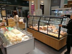 面包甜点陈列柜-仟吉(星汇维港店)
