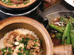 肉饼拼田鸡-红星光发煲仔饭(文海店)