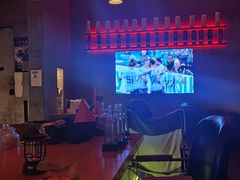 -饮湖威士忌鸡尾酒吧