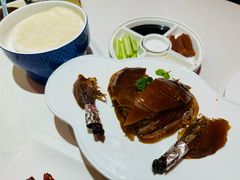 精品烤鸭-悦江(梅奔中心店)