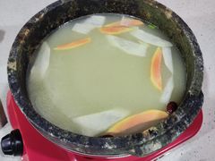 -墨脱石锅椰子鸡•香草鸭•东山羊(大东海店)