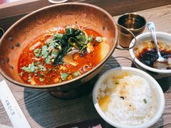 -成都你六姐·牛肉冒菜(上海环宇荟店)
