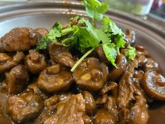 房县小花菇闷牛肉-雅和生态渔庄·宜城锅巴饭(龙灵山公园店)