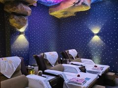 -秘地·影院式足浴SPA(凤三旗舰店)