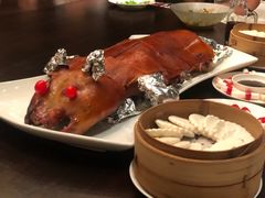 片皮烤乳猪-御宝轩(益丰·外滩源店)