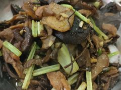 -江城燕子大排档(江汉路步行街店)