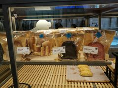 -顶东面包花园·生日蛋糕(世博店)