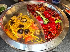 -四小区火锅·巷子里的重庆火锅(花照壁店)