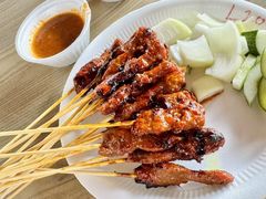 -东海岸人工湖美食村