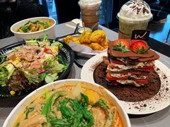 -W COLLECTIVE  DESSERT SHOP