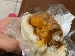 咸蛋黄超人包-老陶包子铺(南大西南村店)
