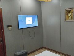 -皇盈轻奢·足道瑜伽·SPA会所(郑州东站店)