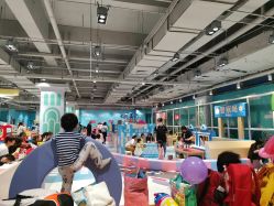 -利奥梦幻主题乐园(爱琴海购物公园店)