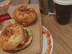 -必胜客(南通新圆融店)