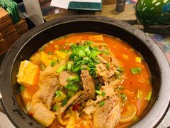 -云海肴·汽锅鸡·云南菜(天山百盛优客店)