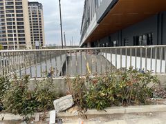 -万达广场(临港店)