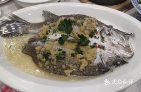 Ginger-Flavored Chicken Soup Steamed Deep-Sea Rock Cod