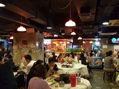 大堂-鲜入围煮花胶鸡海鲜火锅