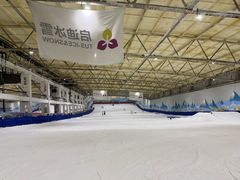 -乔波室内滑雪场