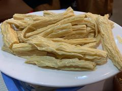 -渝君重庆火锅(嘉宾路店)