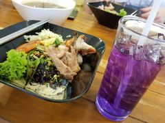 -蝶豆花蓝面条