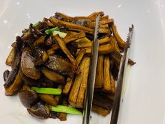 -青岛蓝海大饭店·渔歌舫(李沧店)