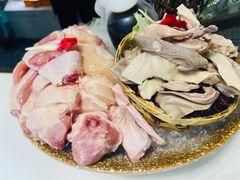 胡椒猪肚鸡-洪氏嗨捞·猪肚鸡火锅(阳光天地店)