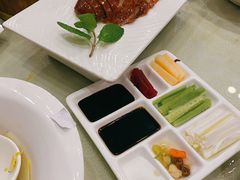精品烤鸭-东四民芳餐厅(世茂工三店)