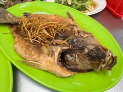 -明记烧鱼美味店