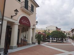 -佛罗伦萨小镇广佛名品奥特莱斯(疏港路店)