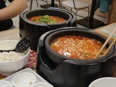 -花馬肆.云南过桥米线(汉神购物广场现场熬汤店)