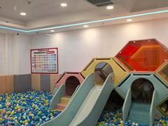-乐之童成长中心(颍州万达店)
