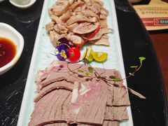 -东口码头·烧鸽子·鱼头泡饼·地方菜(金鹰悦城店)