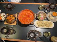 -Ameigo梅果·云贵川bistro(长宁来福士店)