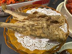 松鼠大黄鱼-聚汇三少·龙虾·中餐厅(莫邪路新天地店)